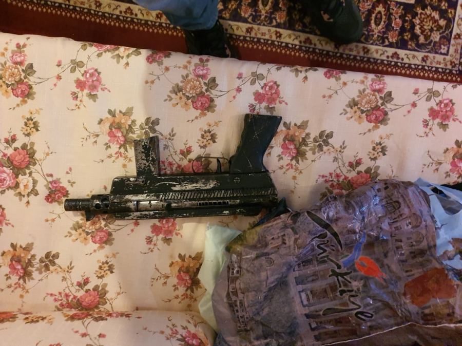ضبط في جسر الزرقاء سلاح من نوع كارلو